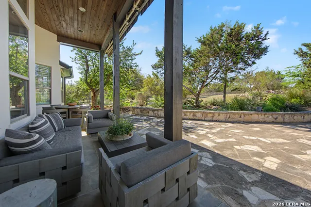 104 PARK RDG Boerne, TX 78006