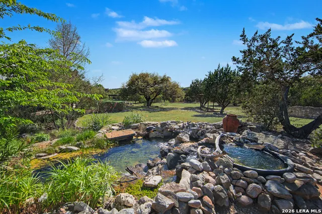 104 PARK RDG Boerne, TX 78006