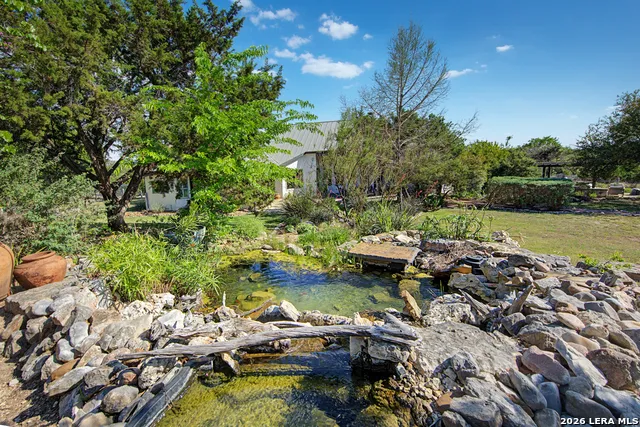 104 PARK RDG Boerne, TX 78006