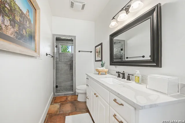 104 PARK RDG Boerne, TX 78006
