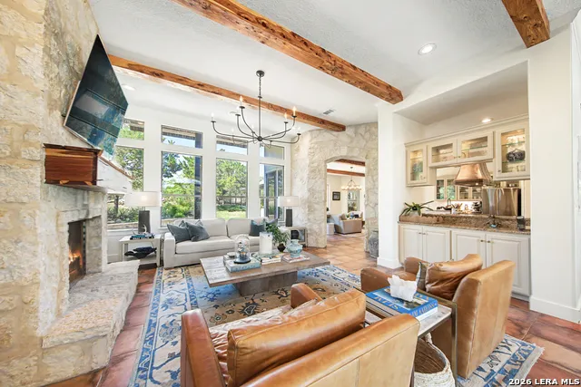 104 PARK RDG Boerne, TX 78006