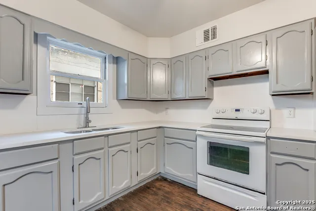 126 Addax San Antonio, TX 78213