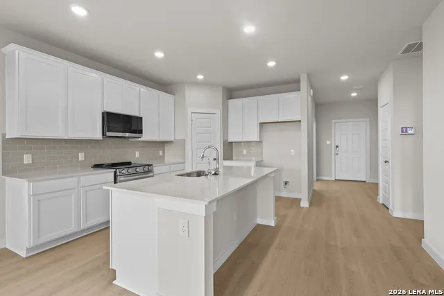 2529 Heritance Pass Seguin, TX 78155