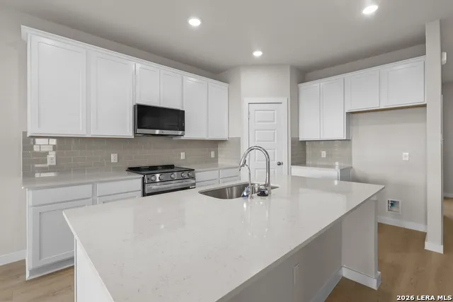 2529 Heritance Pass Seguin, TX 78155