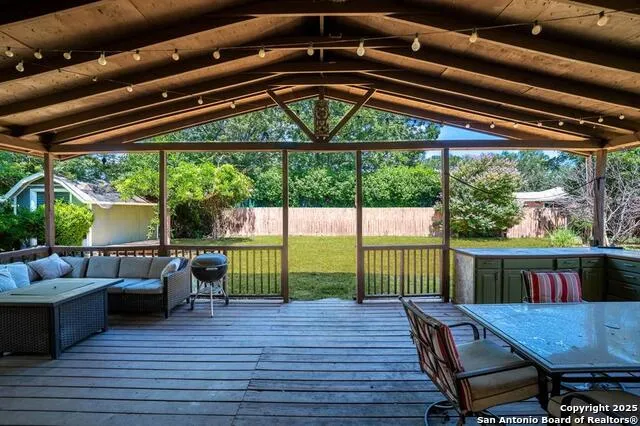 132 E Tall Timber Rd Kerrville, TX 78028
