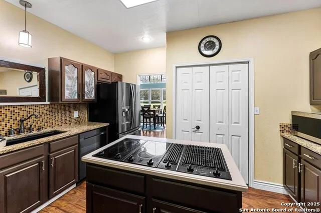 132 E Tall Timber Rd Kerrville, TX 78028