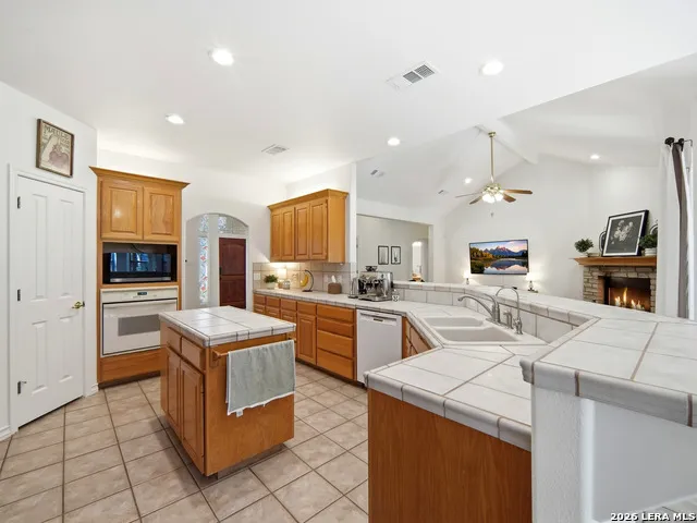 121 Delaney Rae New Braunfels, TX 78132