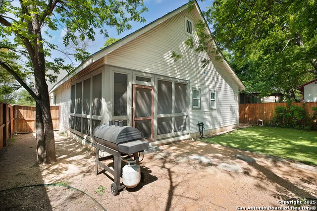636 W Hollywood Ave. San Antonio, TX 78212