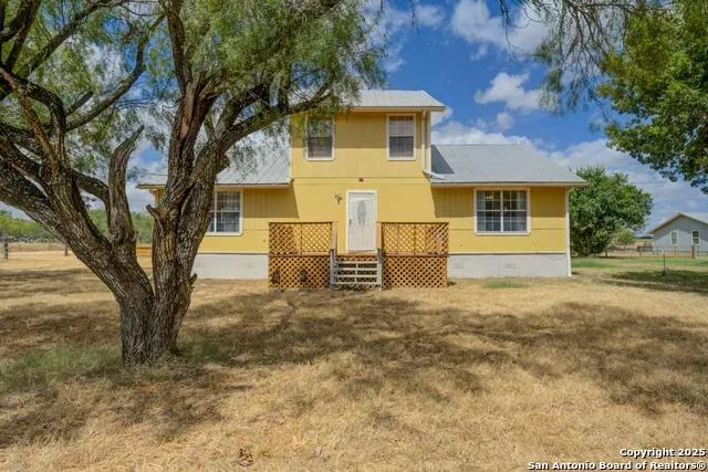 1176 Old Adams Pleasanton, TX 78064