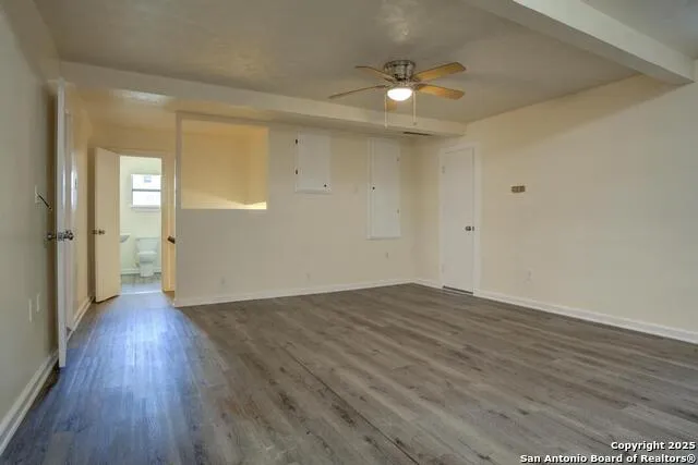 1176 Old Adams Pleasanton, TX 78064