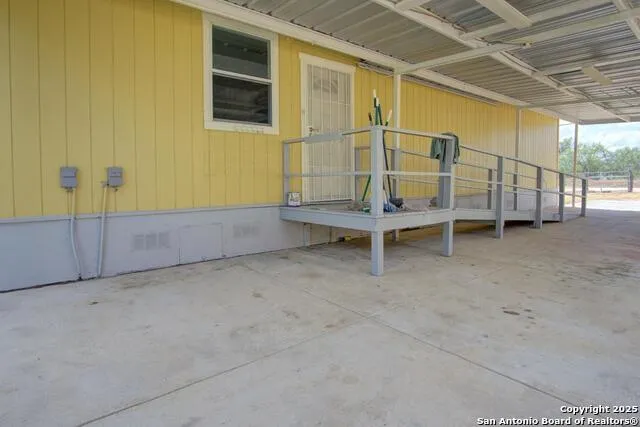 1176 Old Adams Pleasanton, TX 78064
