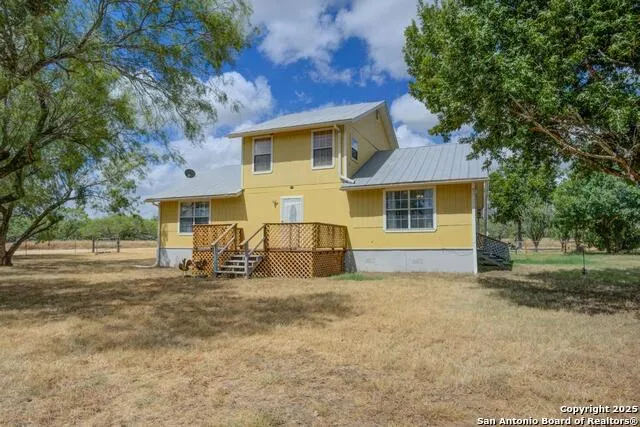 1176 Old Adams Pleasanton, TX 78064