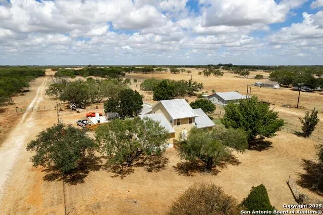 1176 Old Adams Pleasanton, TX 78064