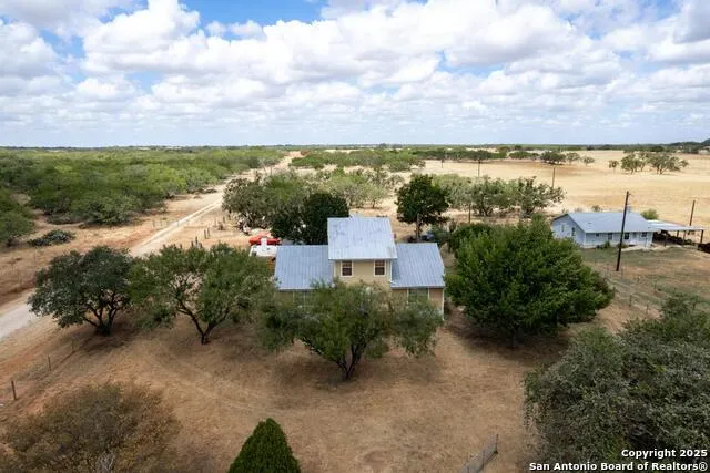 1176 Old Adams Pleasanton, TX 78064