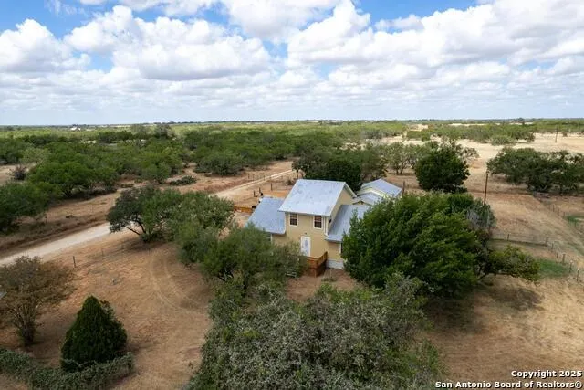 1176 Old Adams Pleasanton, TX 78064