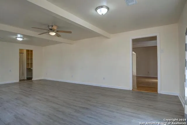 1176 Old Adams Pleasanton, TX 78064