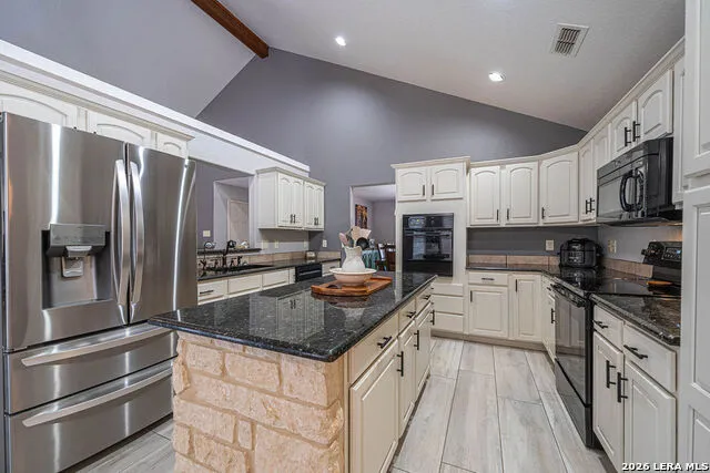 119 SCENIC HILLS La Vernia, TX 78121