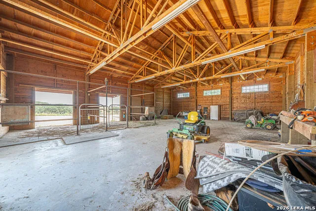 119 SCENIC HILLS La Vernia, TX 78121