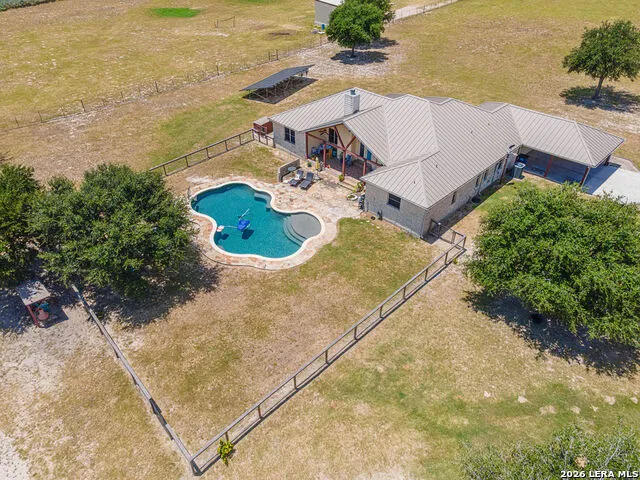 119 SCENIC HILLS La Vernia, TX 78121