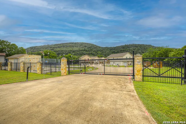 186 River Villas Ct New Braunfels, TX 78132