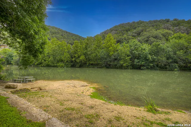 186 River Villas Ct New Braunfels, TX 78132