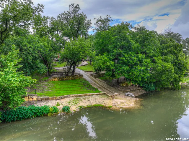 186 River Villas Ct New Braunfels, TX 78132
