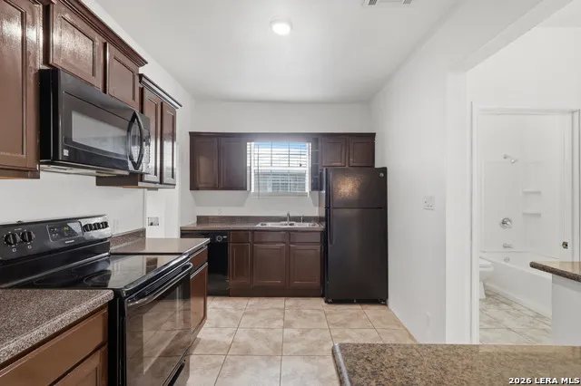 1030 W WINNIPEG AVE San Antonio, TX 78225