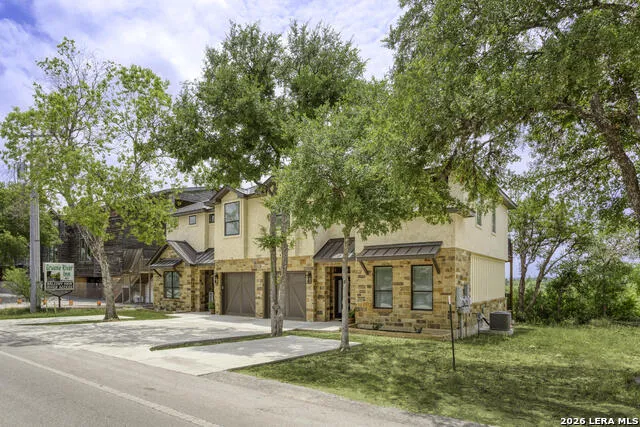 1121 Gruene #B Unit B New Braunfels, TX 78130