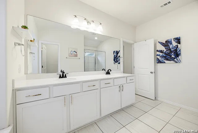 2055 COWAN DR New Braunfels, TX 78132