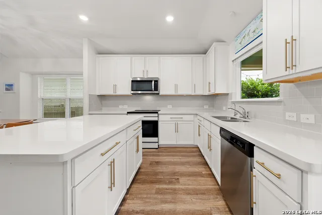 2055 COWAN DR New Braunfels, TX 78132