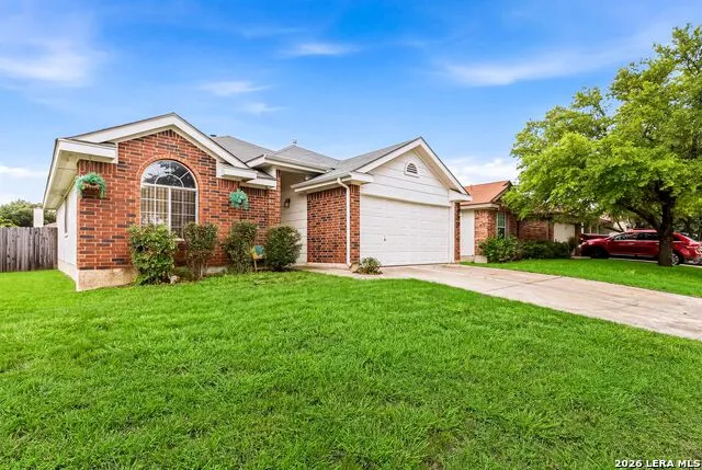 8426 PIGEONBERRY DR Converse, TX 78109