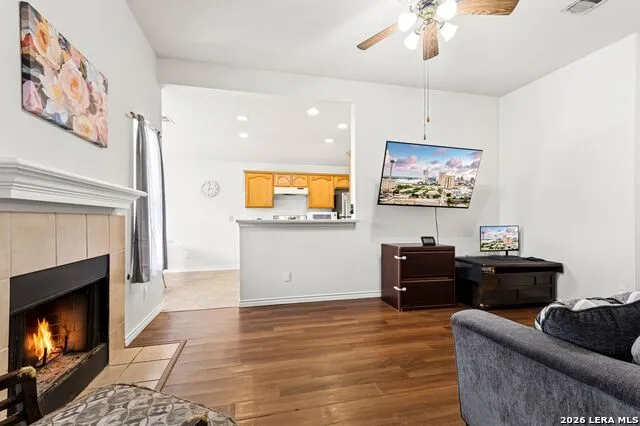 8426 PIGEONBERRY DR Converse, TX 78109