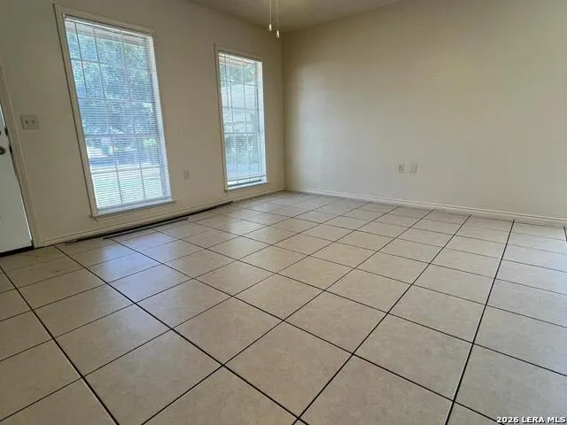 8806 WILD MDWS Converse, TX 78109