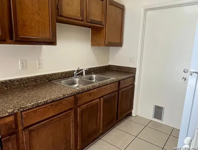 8806 WILD MDWS Converse, TX 78109