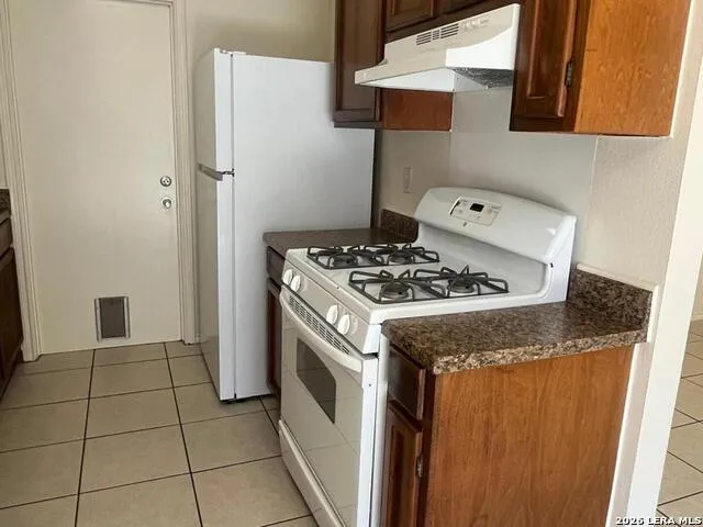 8806 WILD MDWS Converse, TX 78109