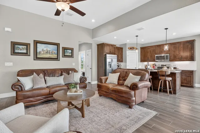 876 Primrose Path Canyon Lake, TX 78133