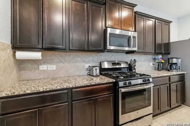 8120 Dublin Frst San Antonio, TX 78253