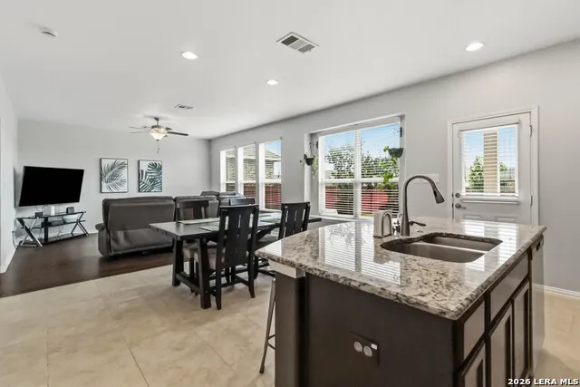 8120 Dublin Frst San Antonio, TX 78253