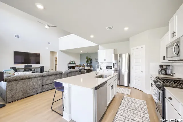 29181 ROCK CYN Bulverde, TX 78163
