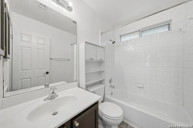 9002 LILAC HL Universal City, TX 78148