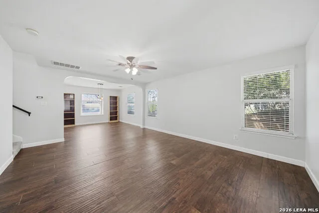 9002 LILAC HL Universal City, TX 78148