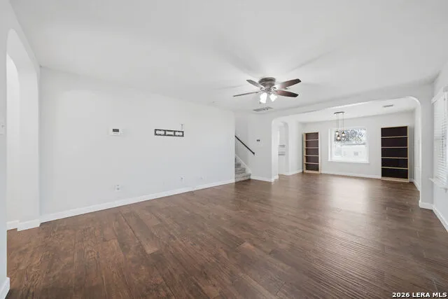 9002 LILAC HL Universal City, TX 78148