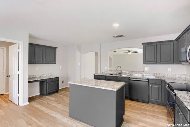 3424 Whisper Blf Schertz, TX 78108