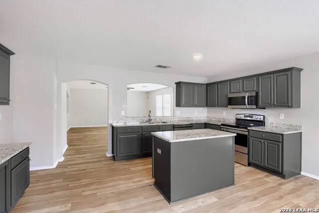 3424 Whisper Blf Schertz, TX 78108