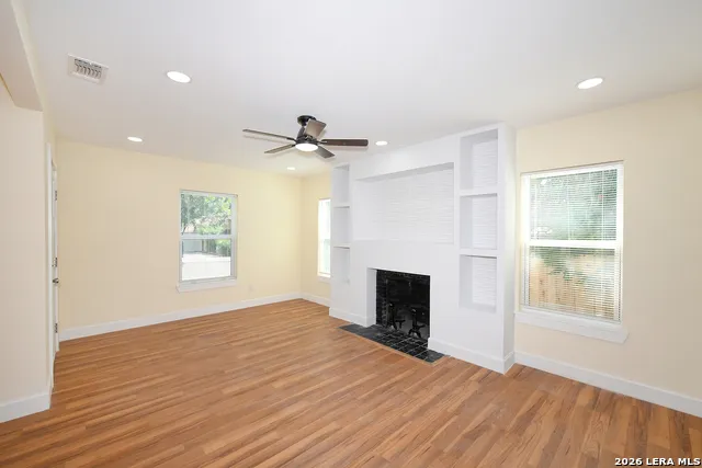1326 W Lynwood San Antonio, TX 78201