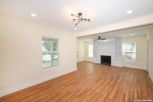 1326 W Lynwood San Antonio, TX 78201