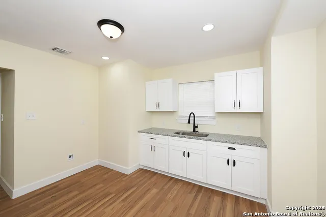 1326 W Lynwood San Antonio, TX 78201