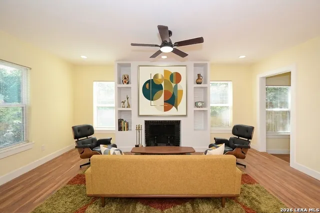 1326 W Lynwood San Antonio, TX 78201