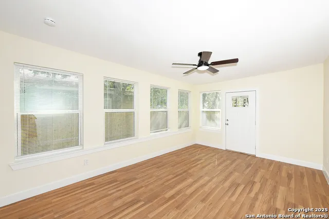 1326 W Lynwood San Antonio, TX 78201