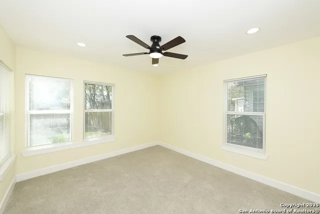 1326 W Lynwood San Antonio, TX 78201